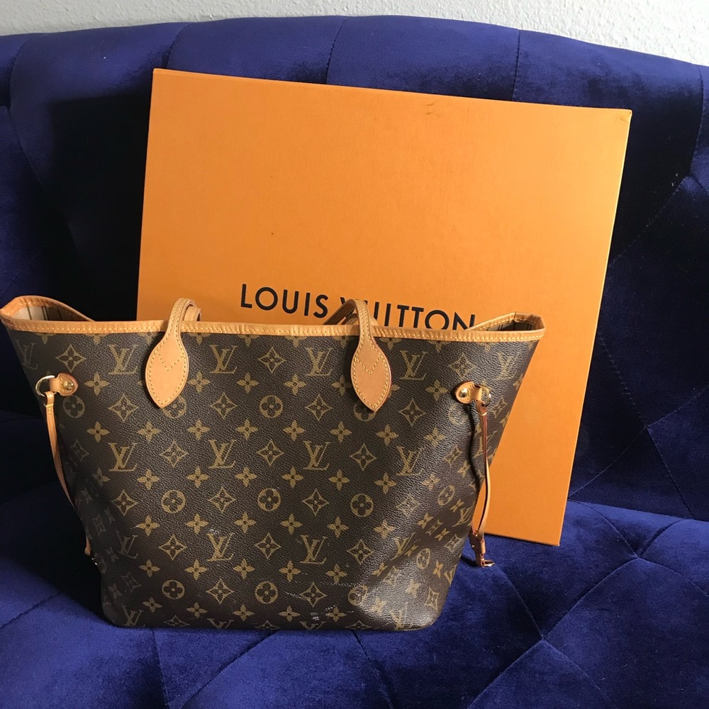 Louis Vuitton Neverfull Mm & wristlet included